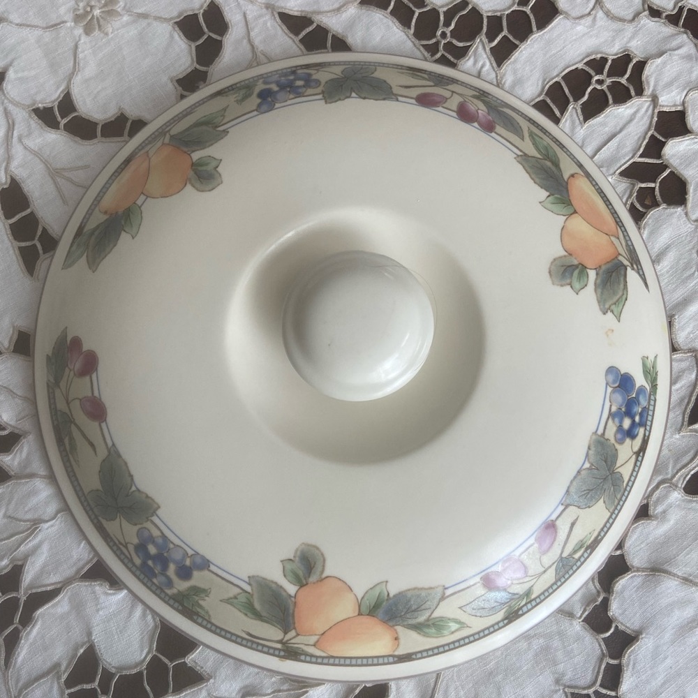 Covered casserole dishes